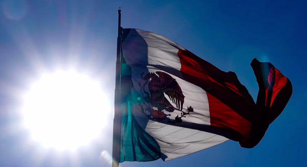 Proponen cambiar el nombre del país a “México”