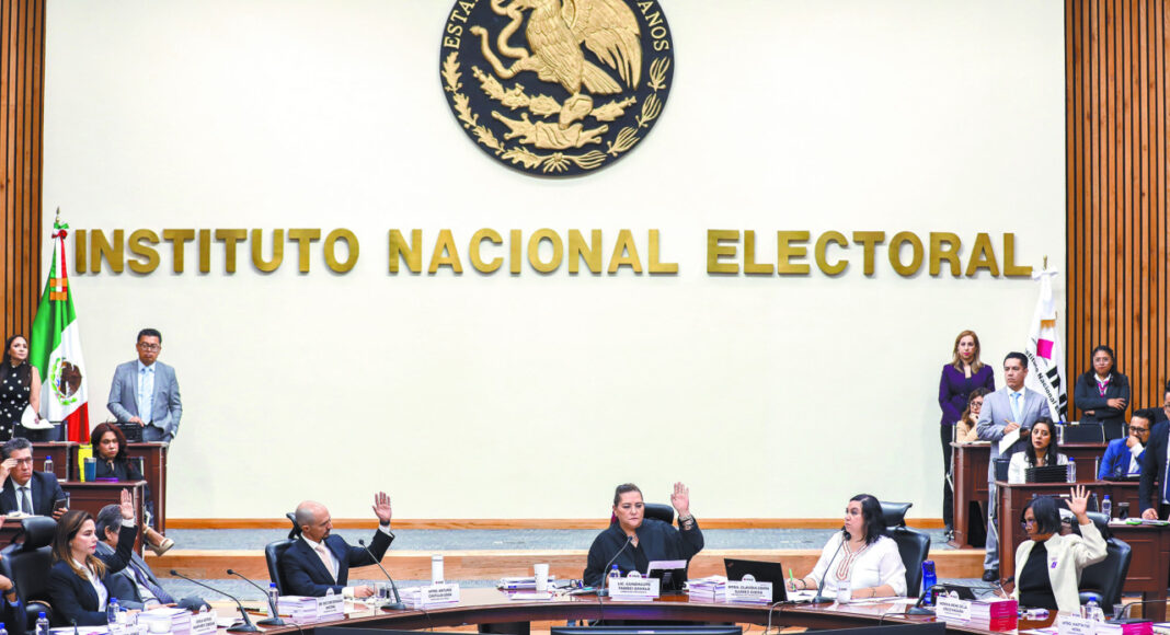 INE avala lista definitiva de candidatos para la SCJN y el TEPJF; ordena imprimir boletas
