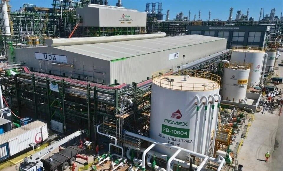 Pemex asigna contrato de 11 mil mdp a empresa inexperta