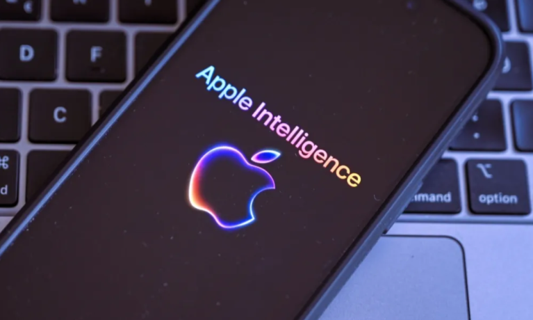 Apple en crisis: retrasos, reestructuración y demanda en torno a su IA