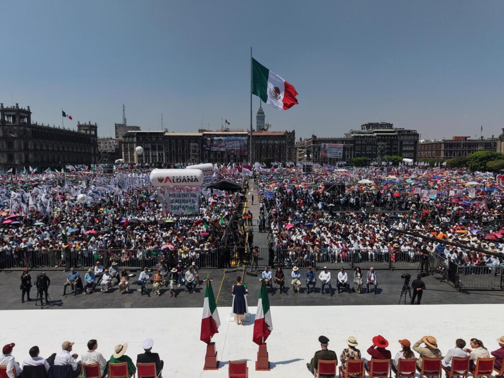 Sheinbaum Reúne a 350 Mil Mexicanos en el Zócalo de la CDMX