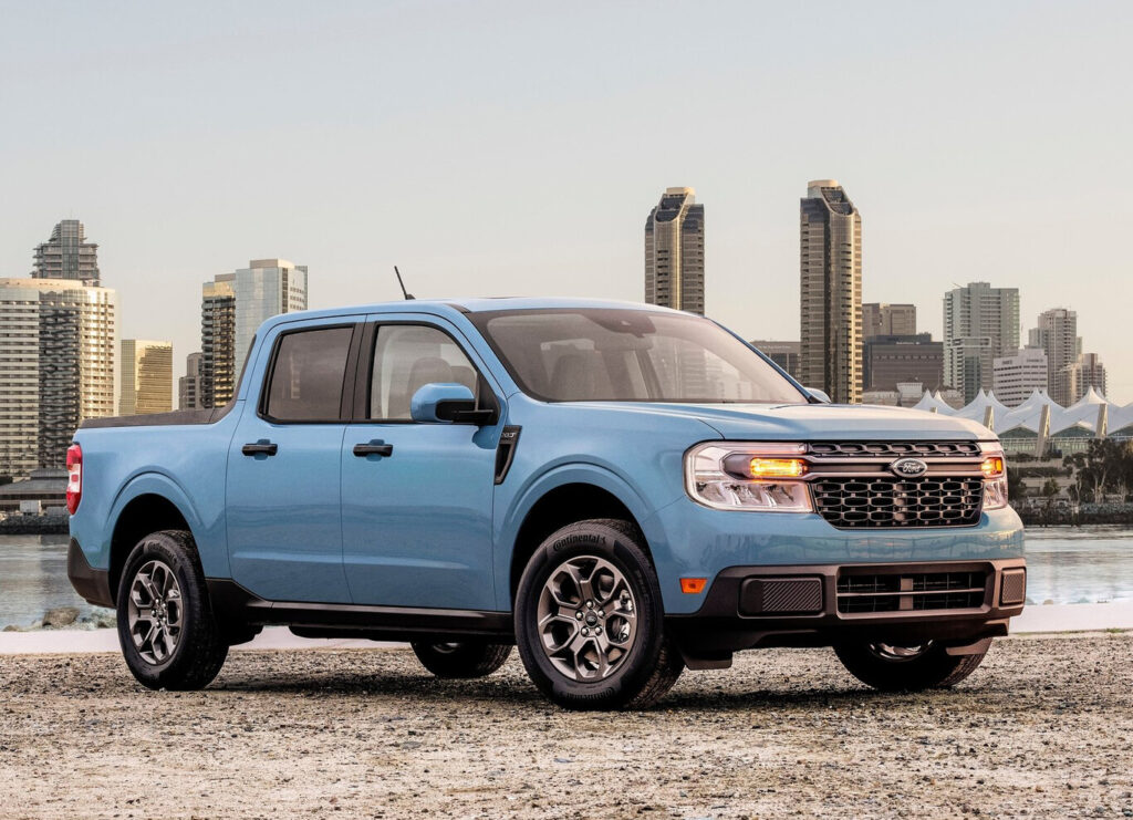 Ford subirá precios de autos hechos en México por aranceles