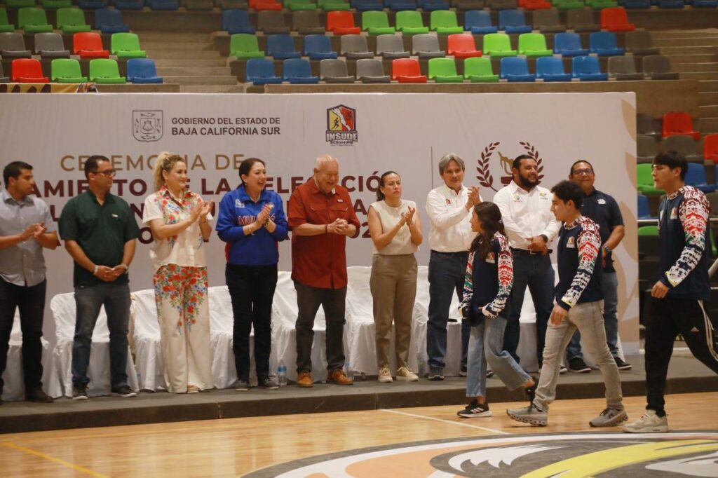 BCS abanderó a su delegación para la CONADE 2025