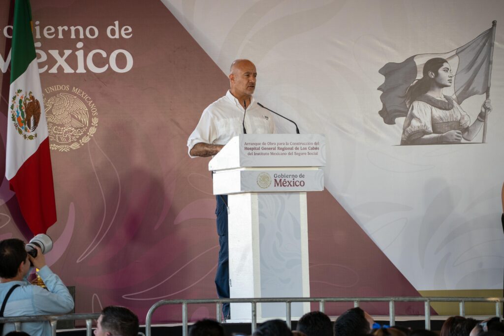 Inician obras del paso vehicular en Glorieta Fonatur BCS