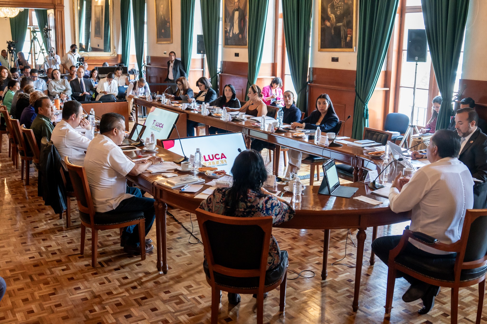 Toluca refuerza control y nombra nuevo cronista municipal