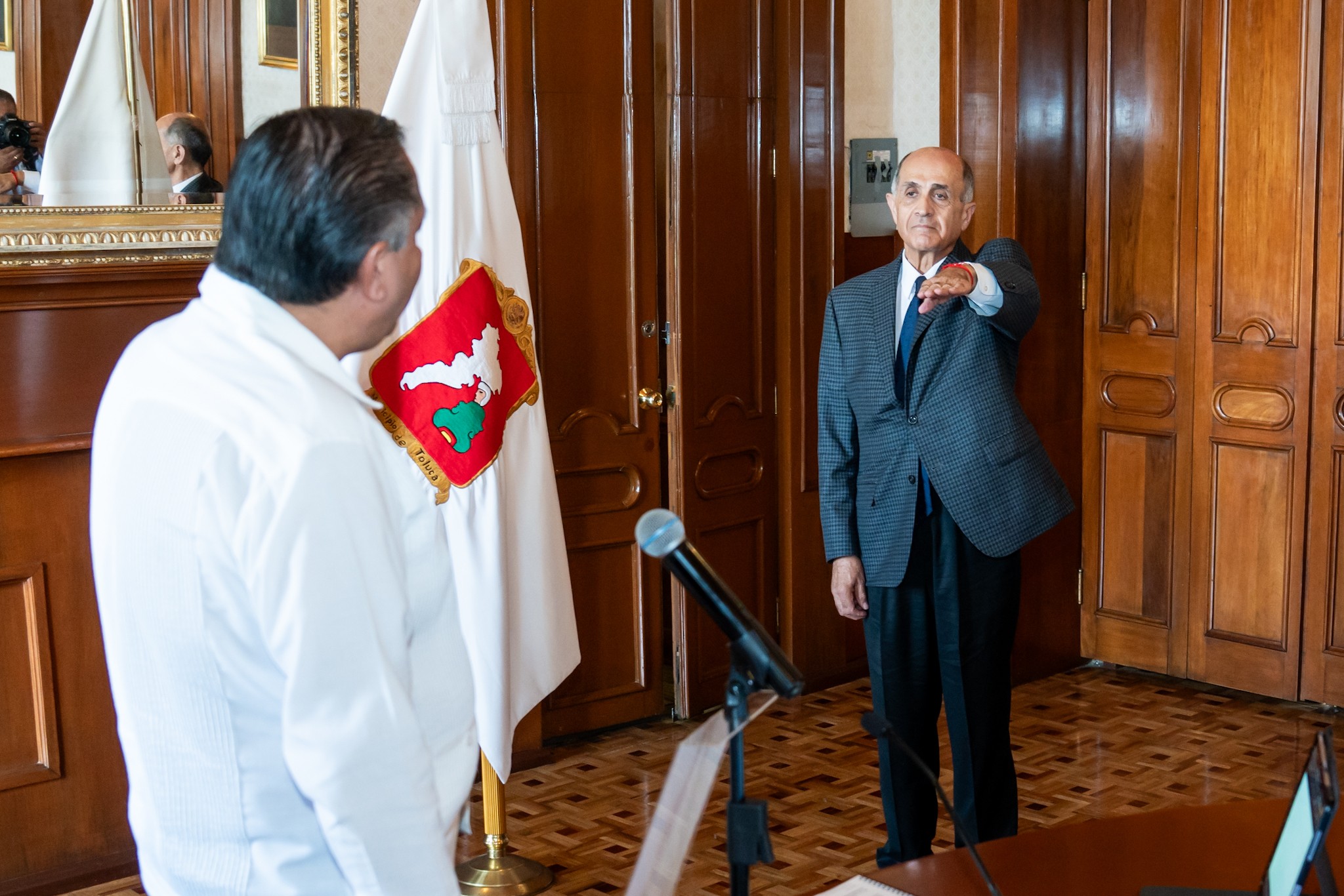 Toluca refuerza control y nombra nuevo cronista municipal