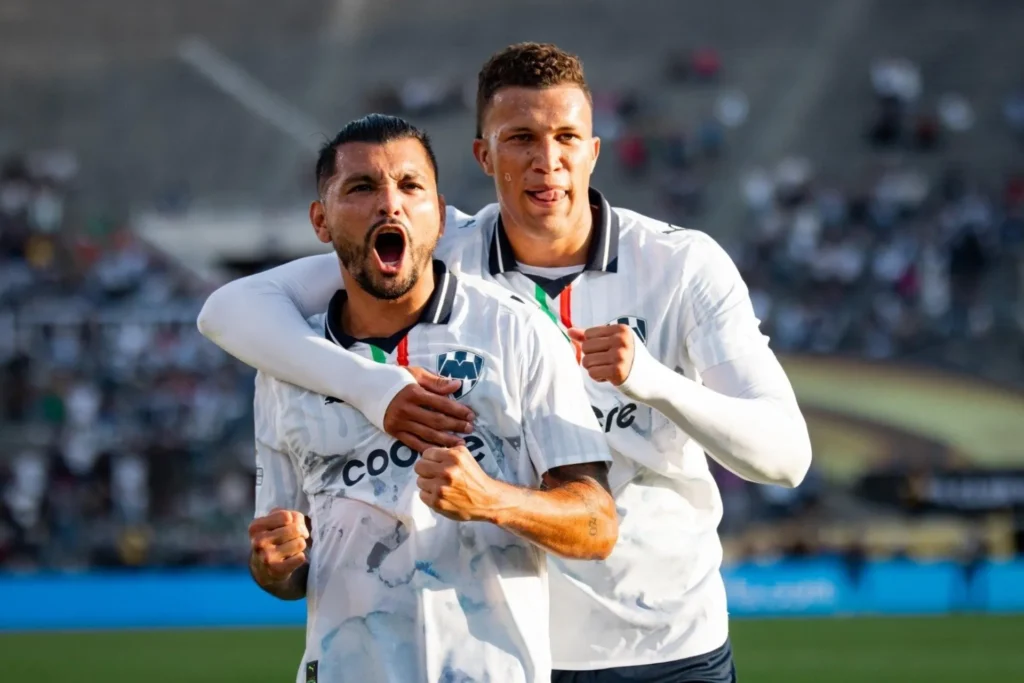 Rayados avanza a octavos en el Mundial de Clubes con goleada