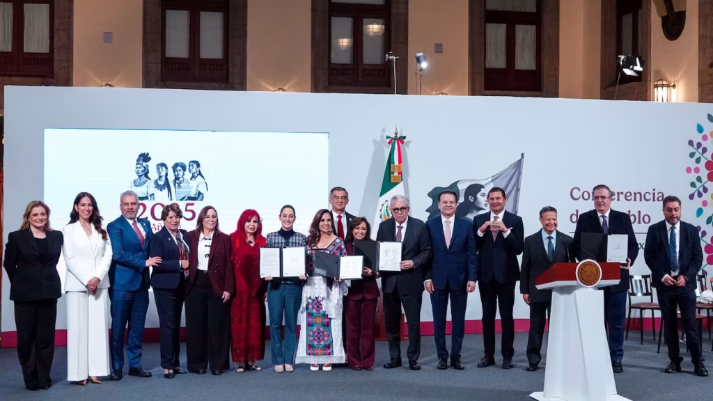 Gobernadores firman arranque de 15 polos de desarrollo