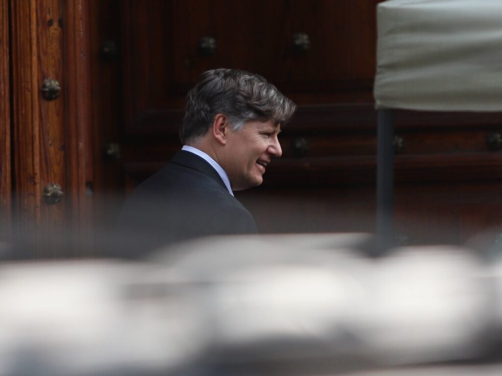 Christopher Landau se reúne con Sheinbaum en Palacio Nacional