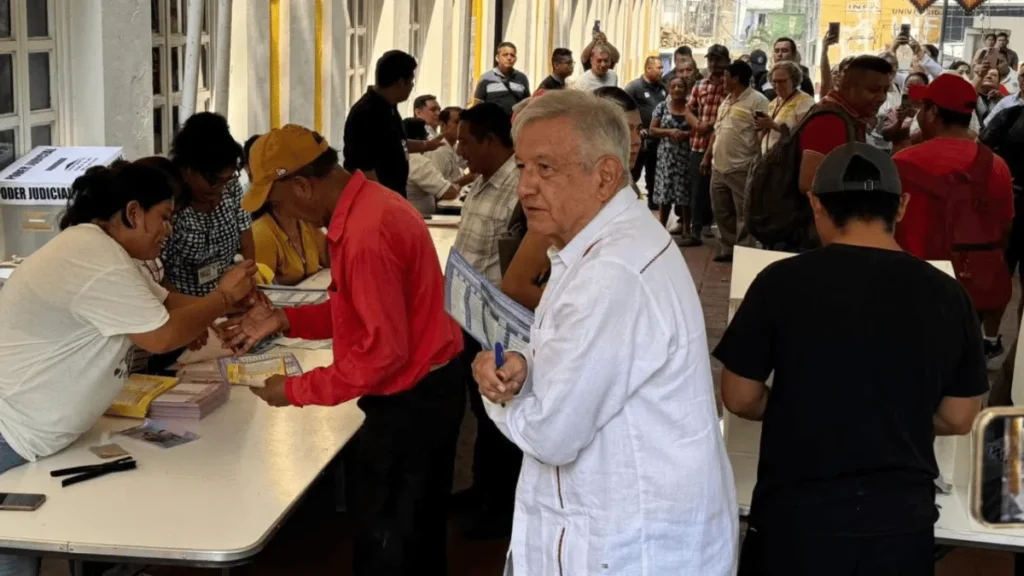 Sheinbaum celebra reaparición de AMLO y destaca avances del país
