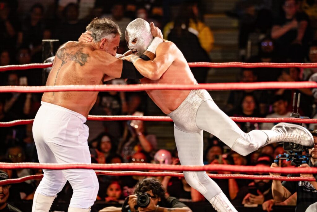 Despedida triunfal del Hijo del Santo en Tijuana ante un lleno total