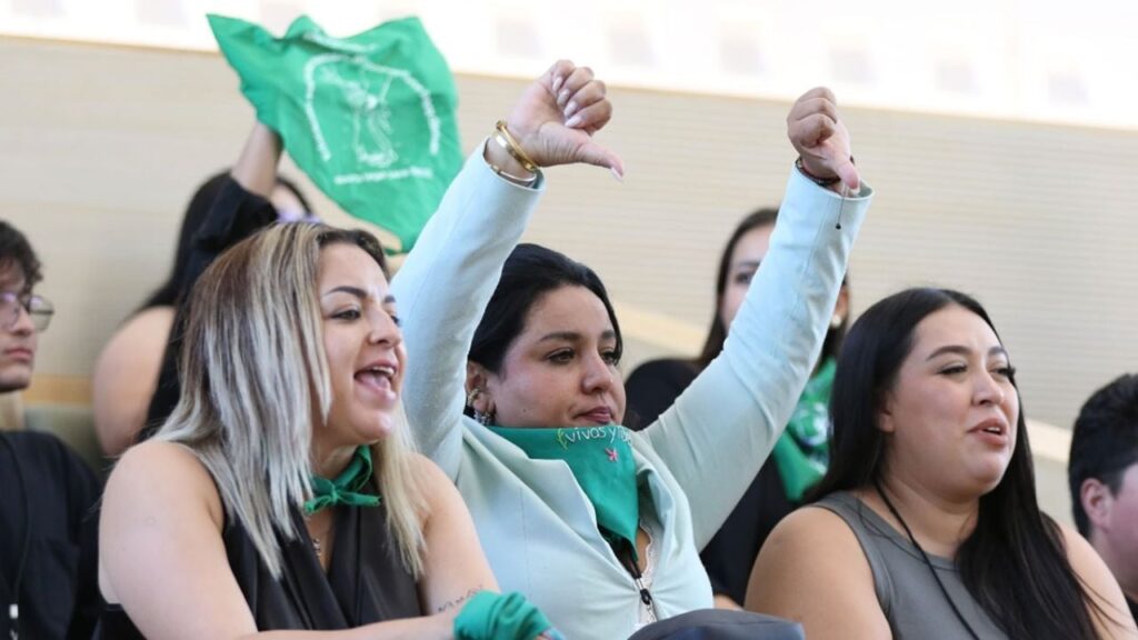 Congreso de Guanajuato rechaza despenalizar el aborto con apoyo de diputada del PVEM