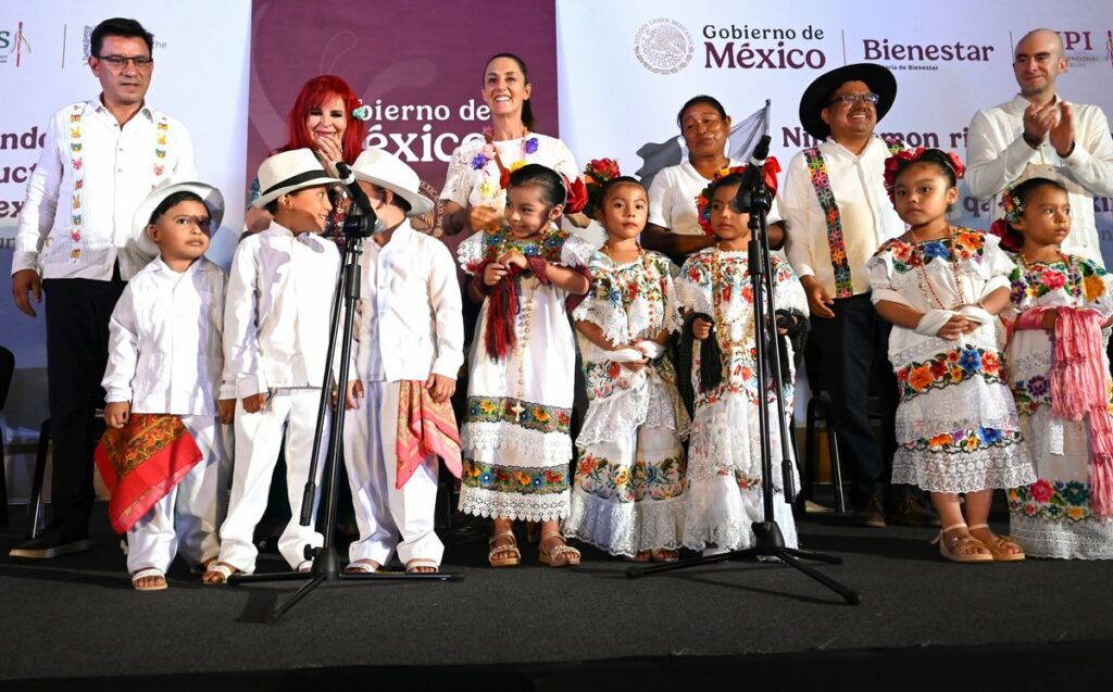 Sheinbaum entrega recursos directos a pueblos originarios