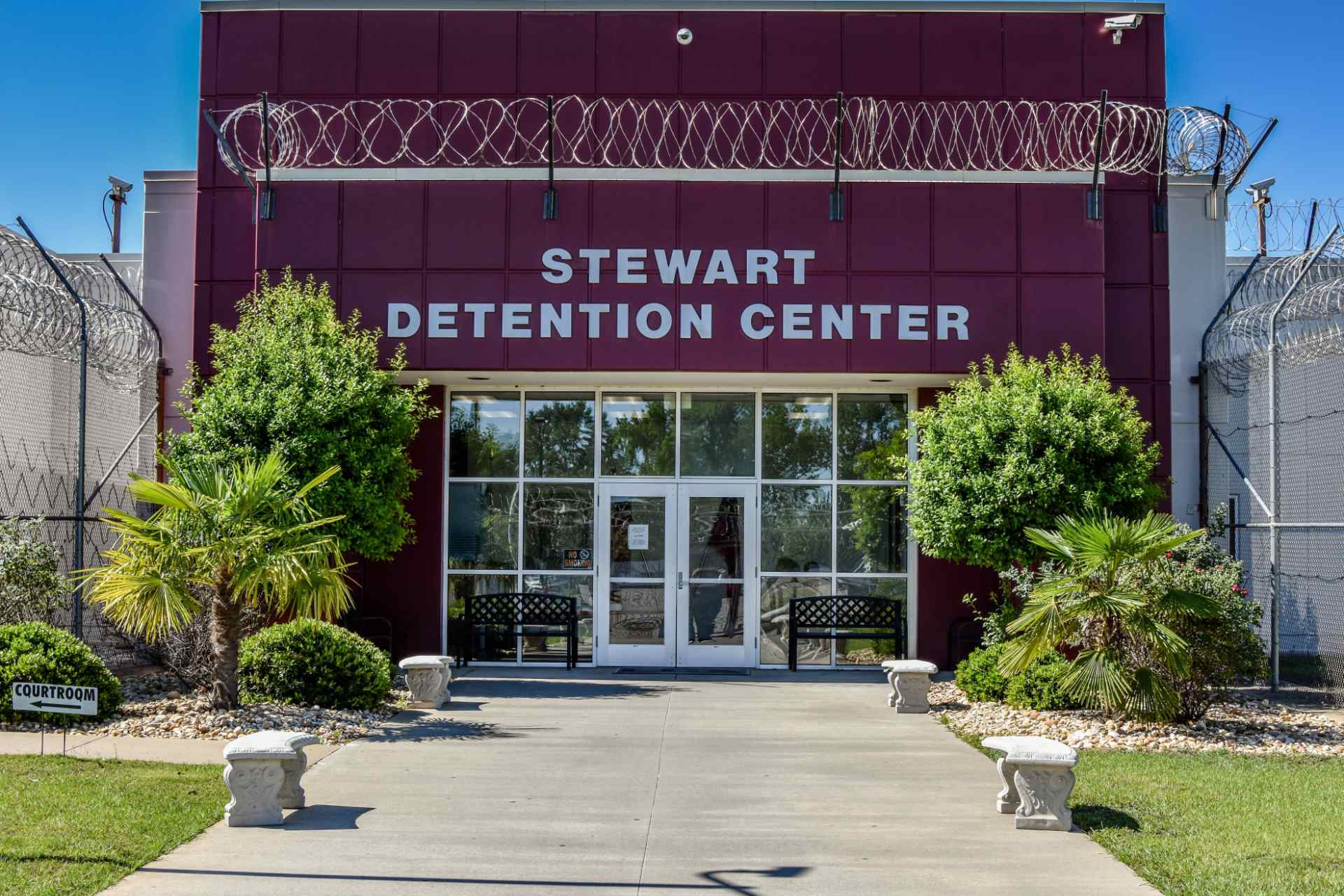Sheinbaum pide investigar muerte de mexicano en custodia ICE