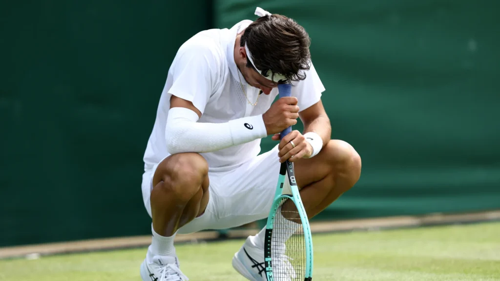 Sinner avanza en Wimbledon; tres del Top 10 quedan eliminados