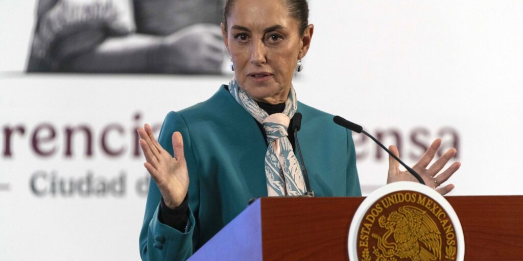 Gobierno revisa condiciones laborales en medios públicos: Sheinbaum