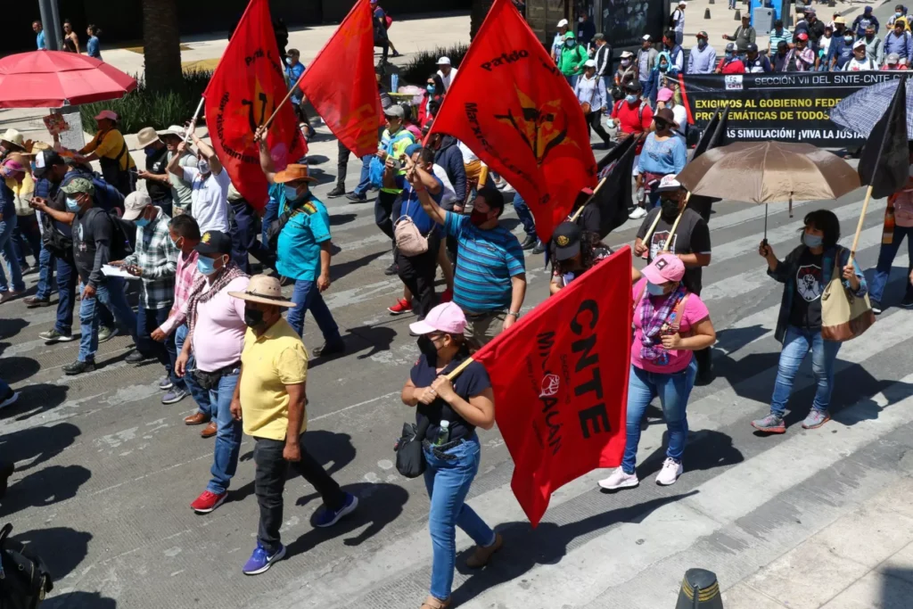 SEP publica aumento salarial del 10% para personal docente