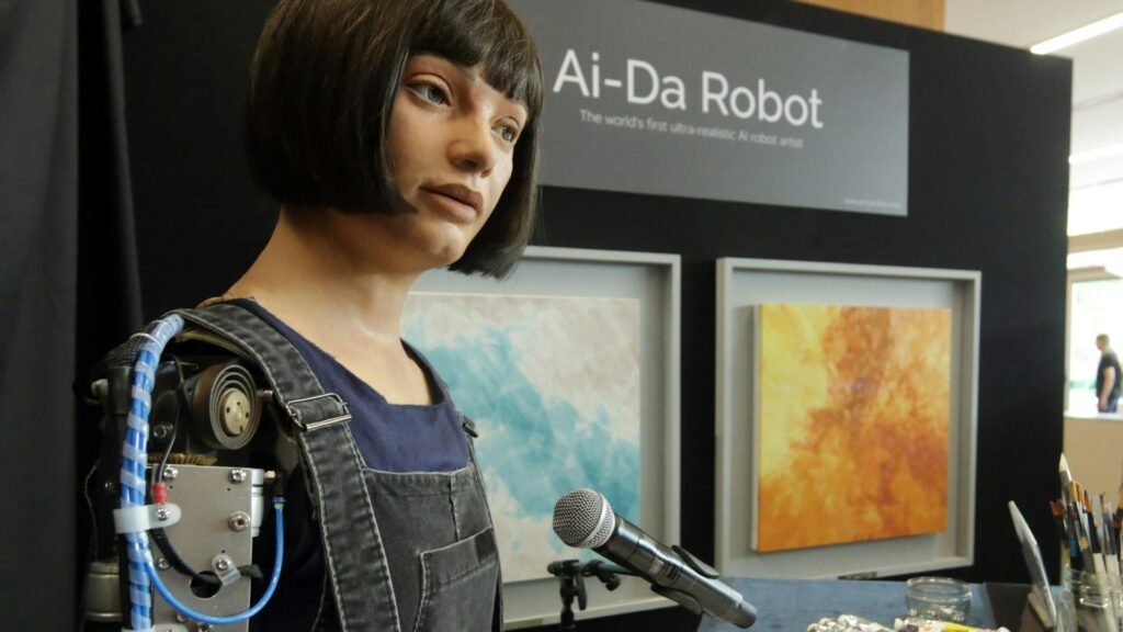 Robot Ai Da retrata al rey Carlos III y defiende el arte humano