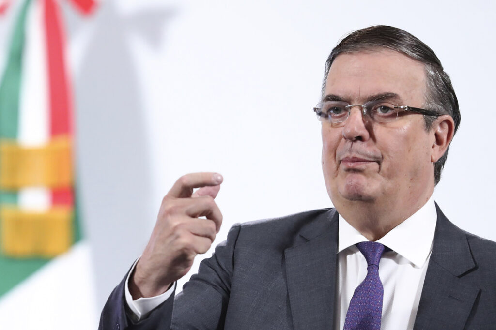 Ebrard descarta impacto del plan fiscal de Trump en México