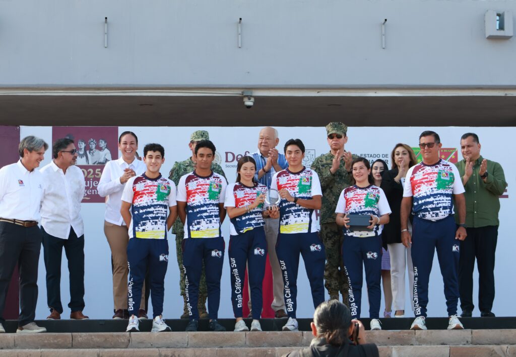 Reconoce Castro Cosío a delegación ciclista de BCS por segundo lugar nacional