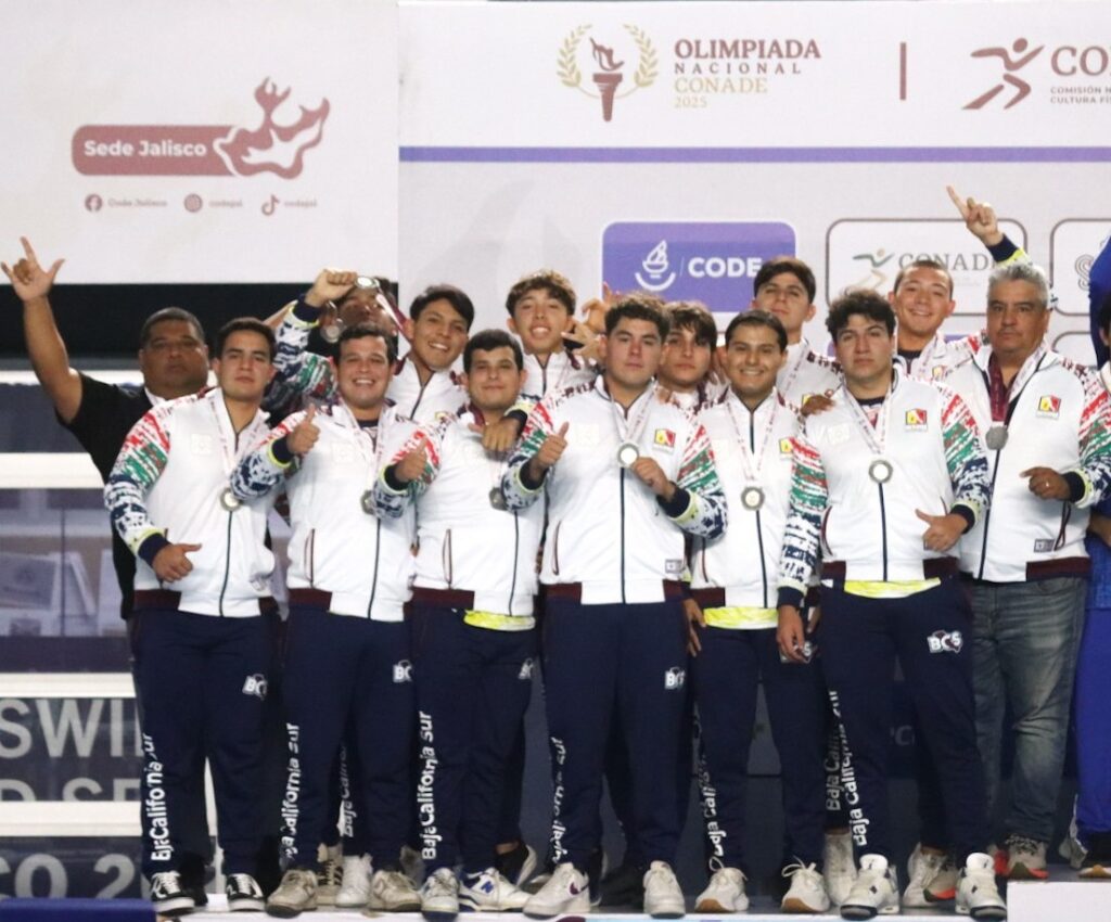 Plata para Baja California Sur en polo acuático junior