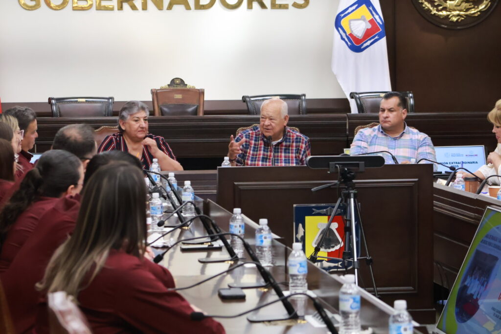 Gobierno BCS evalúa programas y patrimonio del FOSDEBCS