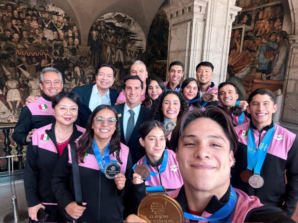 Triunfo en Singapur: Sheinbaum recibe a clavadistas