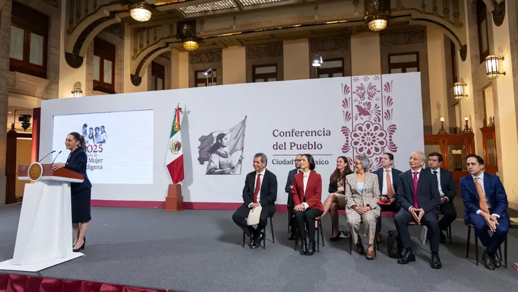 Sheinbaum presenta estrategia financiera para fortalecer a Pemex