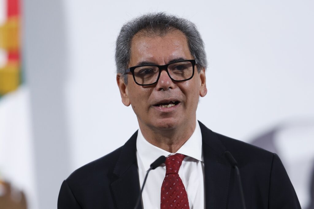 Sheinbaum presenta estrategia financiera para fortalecer a Pemex