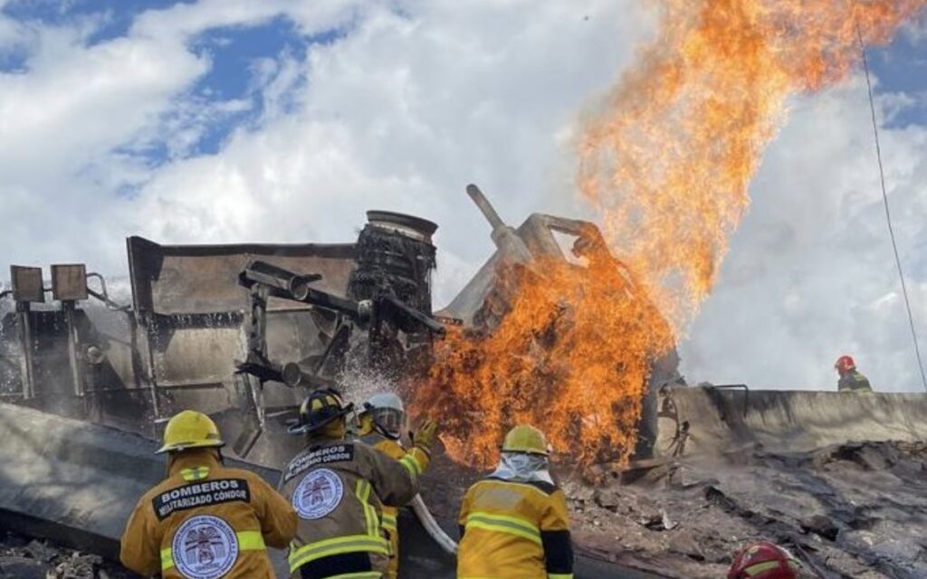Explosión de pipa en Iztapalapa deja más de 50 heridos