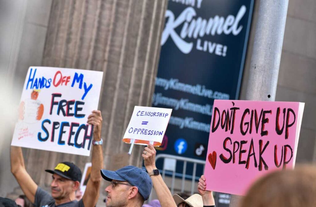 Hollywood protesta suspensión de Jimmy Kimmel