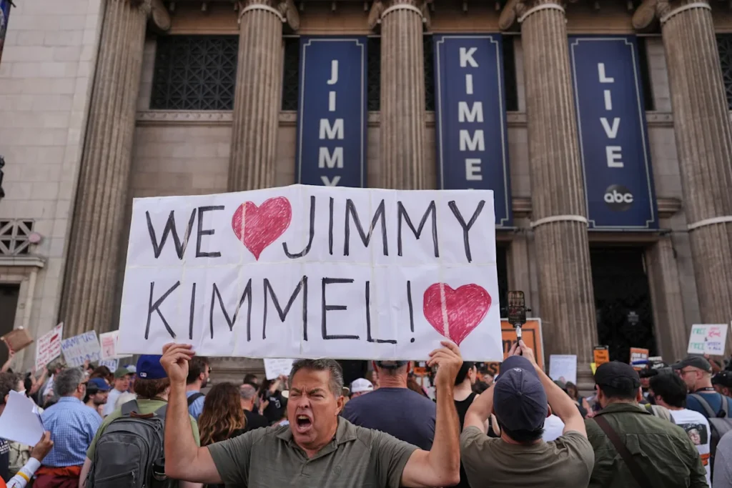 Hollywood protesta suspensión de Jimmy Kimmel