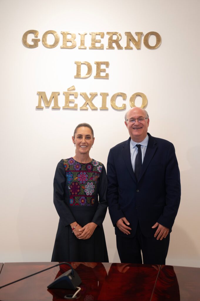 Sheinbaum se reúne con el BID y defiende aranceles a productos chinos