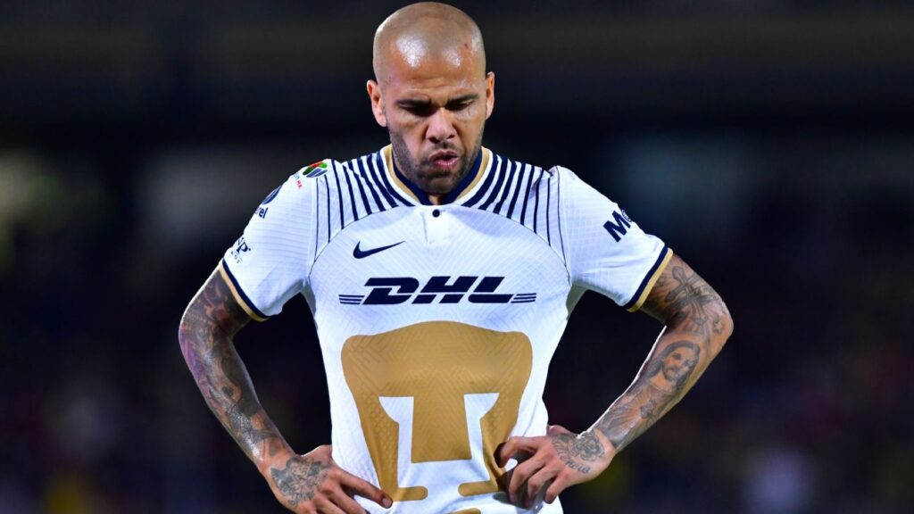 TAS ordena a Dani Alves indemnizar a Pumas