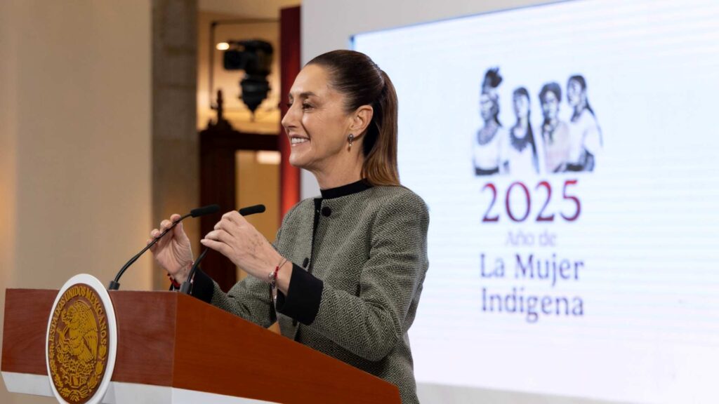 Sheinbaum pide precaución a mexicanos en EU durante festejos patrios