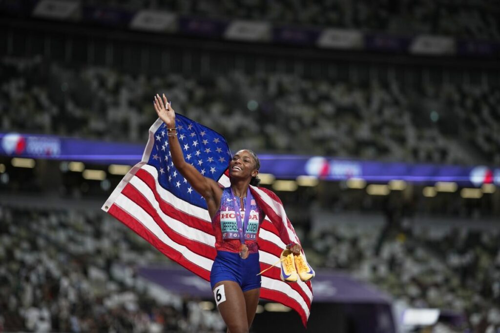 Alegna González gana plata histórica en Mundial de Atletismo