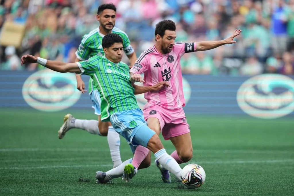 Obed Vargas, el mediocampista mexicano que brilla en Seattle Sounders