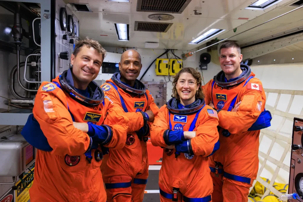 NASA enviará astronautas a órbita lunar a inicios de 2026