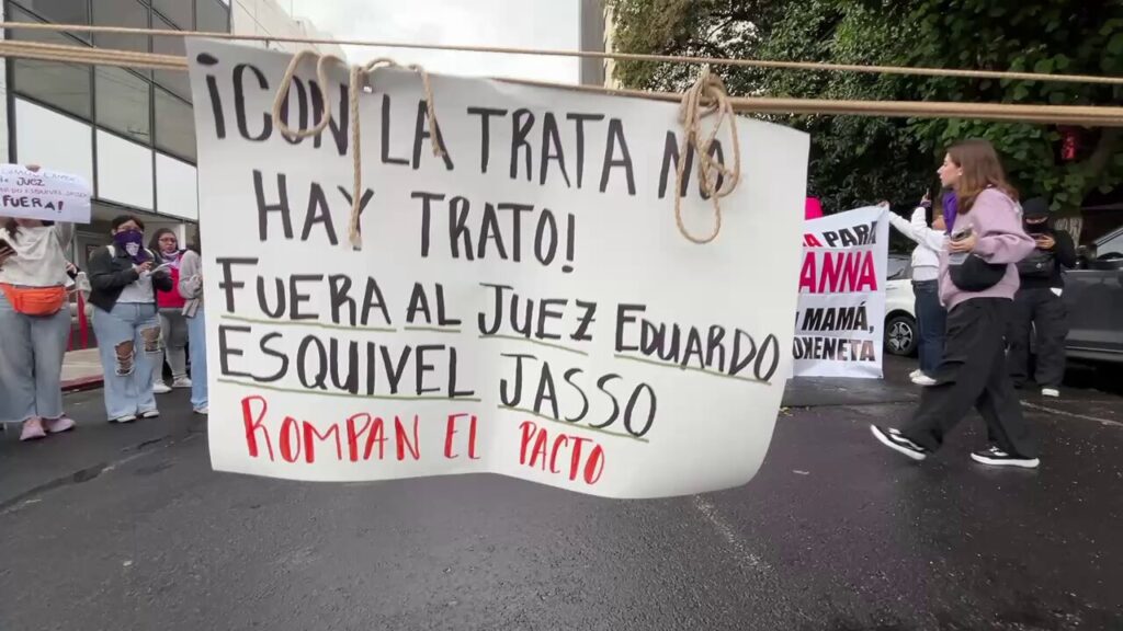 Colectivos feministas exigen cambio de juez en caso de Giovanna