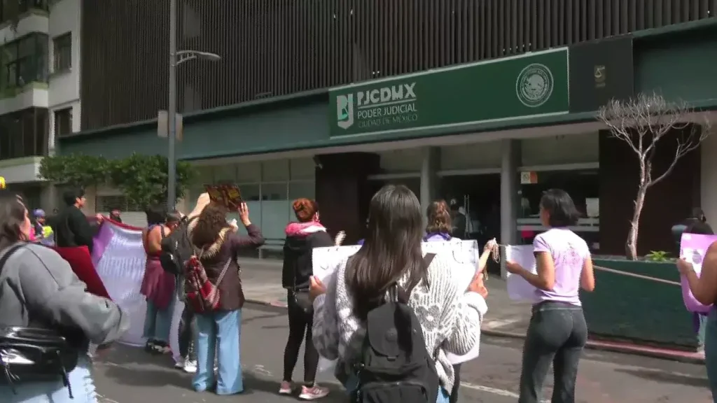 Colectivos feministas exigen cambio de juez en caso de Giovanna