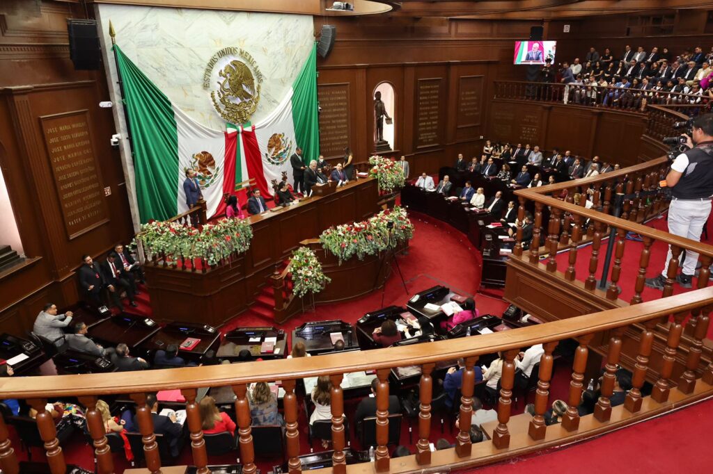 Bedolla destaca inversión histórica sin deuda en Michoacán