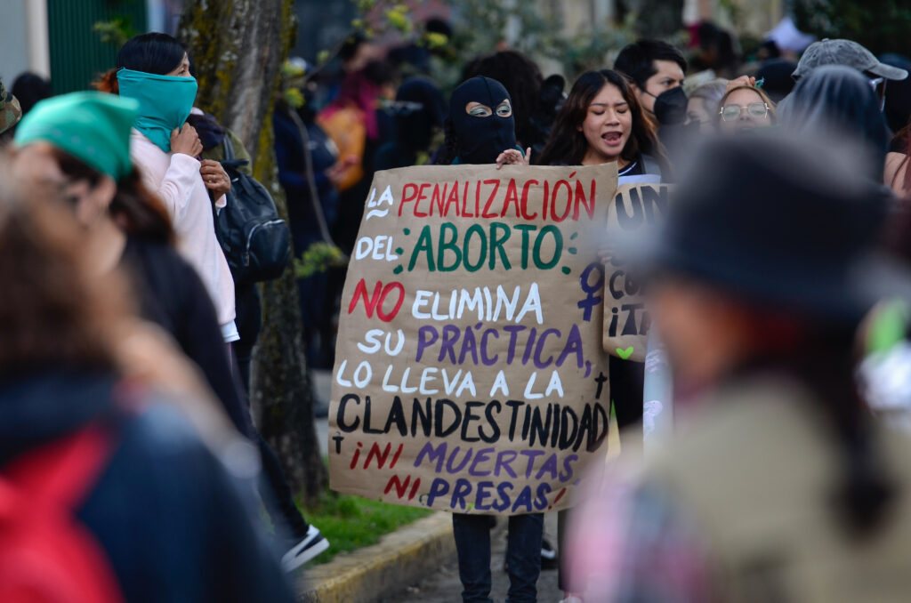 Persisten barreras para acceder al aborto en México, advierte estudio