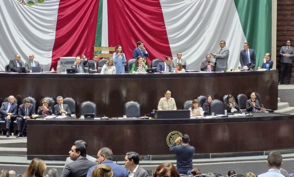 Rosa Icela Rodríguez defiende a López Obrador en la Cámara de Diputados