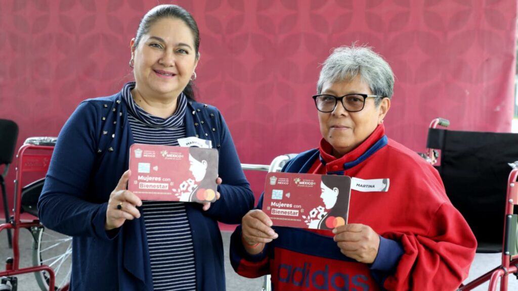 Avanza entrega de tarjetas de la Pensión Mujeres Bienestar