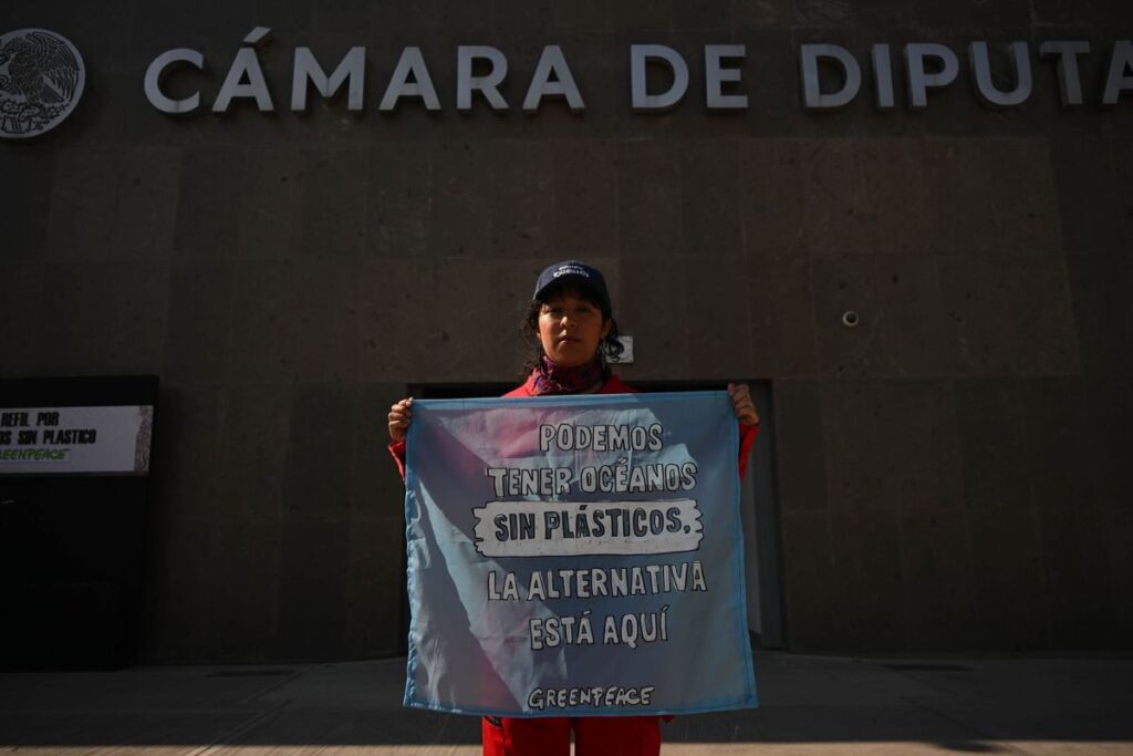 Alertan sobre iniciativas que buscan aplazar prohibición de plásticos