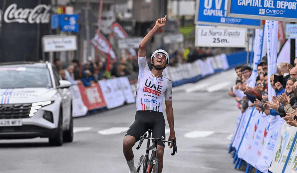Isaac del Toro, tercer mejor ciclista del mundo