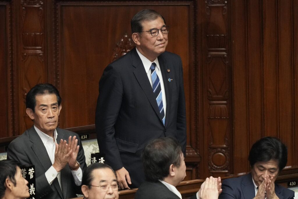 Renuncia el primer ministro de Japón, Shigeru Ishiba