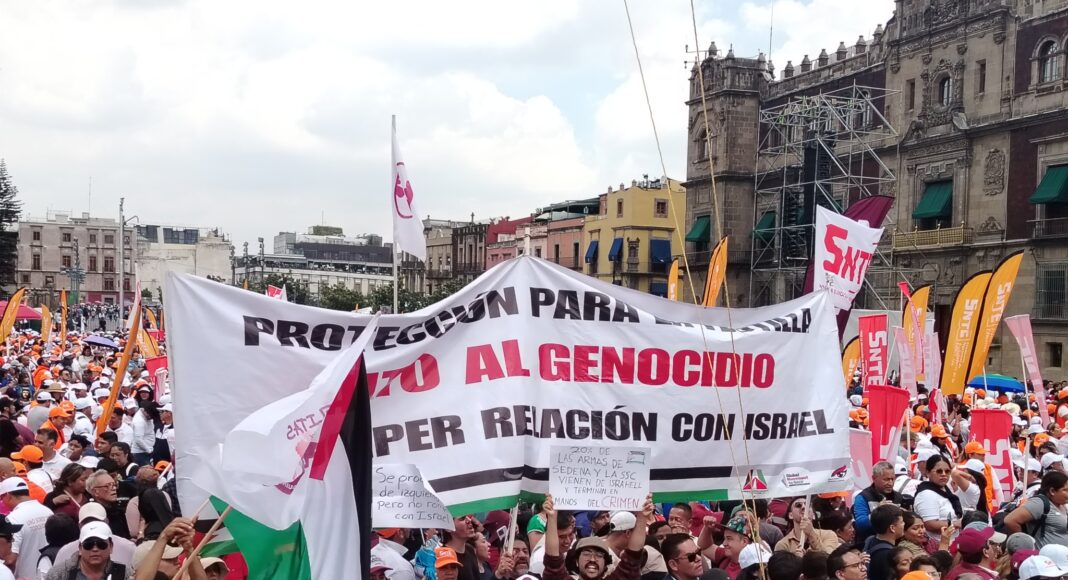 Activistas piden romper relaciones con Israel en el Zócalo
