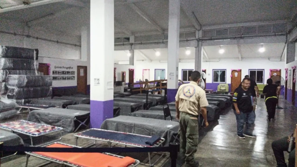 Habilitan refugios por daños de tormentas en Veracruz
