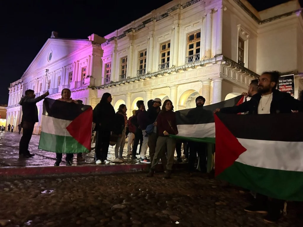Protestan en San Cristóbal contra ataques de Israel y piden apoyo a mexicanos en flotilla